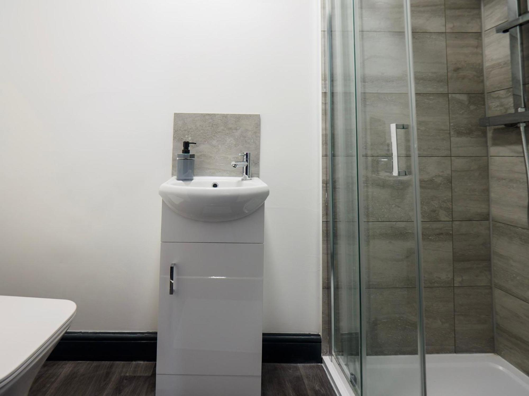 Guest house Chatham Double 3 Ensuite *
